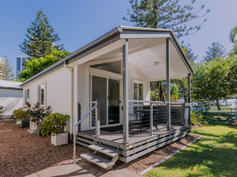 20251210 MAIN BEACH TOURIST PARK 35 2 BR CABIN