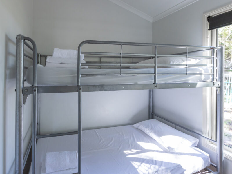 20251210 MAIN BEACH TOURIST PARK 38 2 BR CABIN