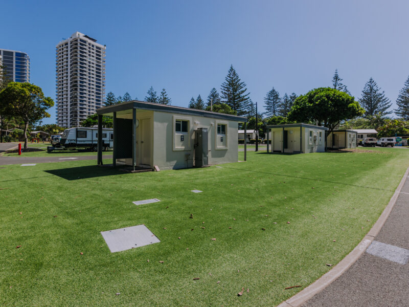 20251210 MAIN BEACH TOURIST PARK 52 ENSUITES