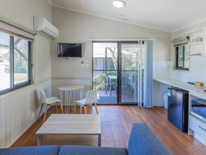 20251210 MAIN BEACH TOURIST PARK 62 STUDIO CABIN