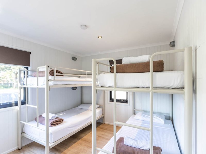 20240828 TALLEBUDGERA TOURIST PARK 9 2 BR DELUXE CABIN WEB