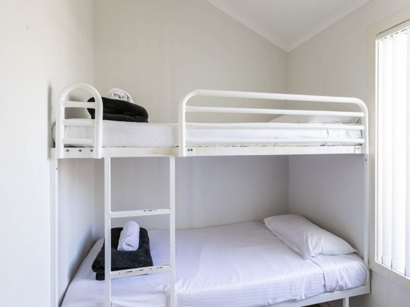 20240828 TALLEBUDGERA TOURIST PARK 21 2 BR WATERFRONT CABIN WEB