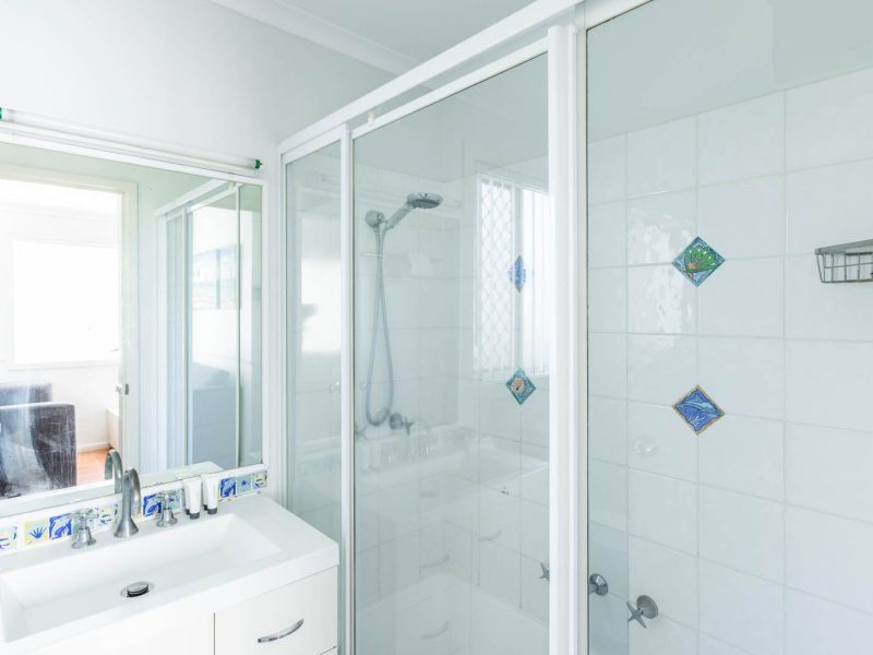 20240828 TALLEBUDGERA TOURIST PARK 22 2 BR WATERFRONT CABIN WEB