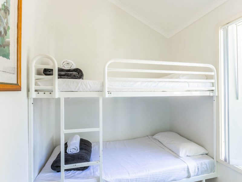 20240828 TALLEBUDGERA TOURIST PARK 32 2 BR CABIN WEB