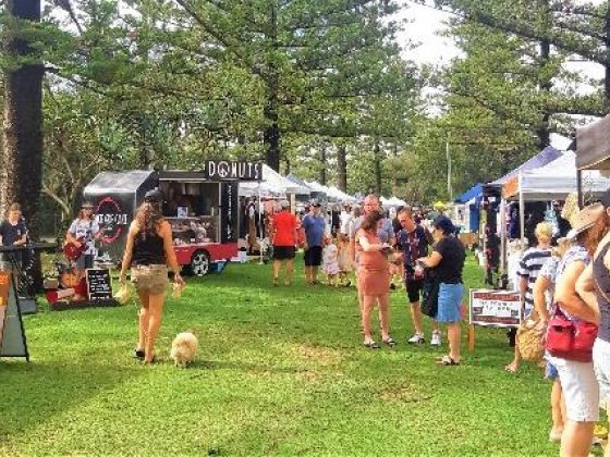Burleigh Heads Art and Craft Markets